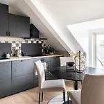 Super Renovated Flat, Next To Solsiden, Free Private Parking Right Outside ! * Trondheim