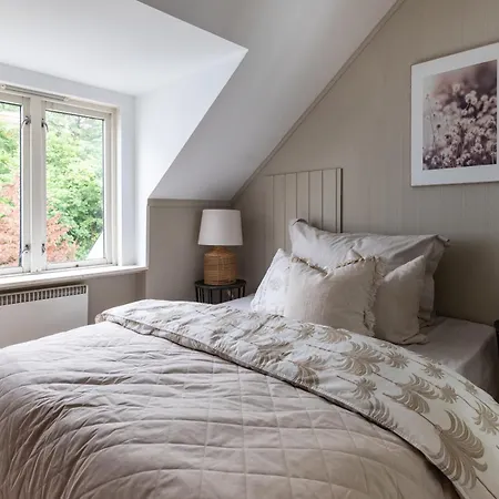 Super Renovated Flat, Next To Solsiden, Free Private Parking Right Outside ! Apartment *